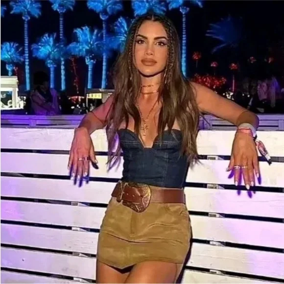 NWOT ZARA ZW BUSTIER WITH CONTRAST TOPSTITCHING - Picture 3 of 11